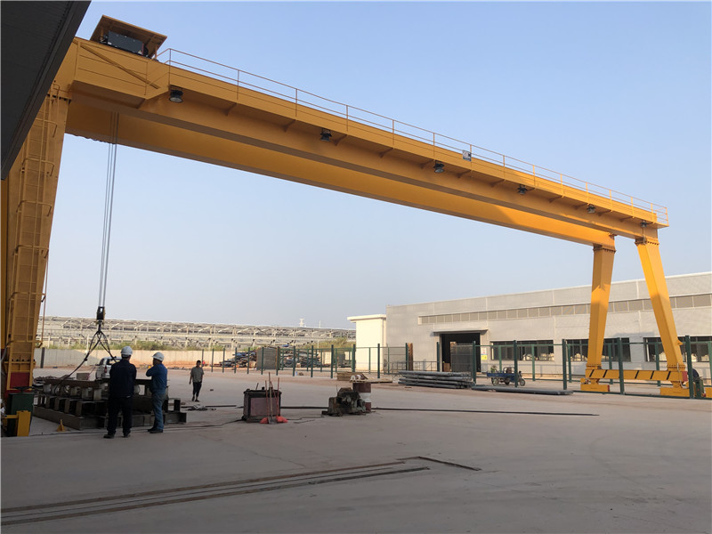 歐式起重機(jī)(門式起重機(jī)結(jié)構(gòu)，歐式電動(dòng)葫蘆機(jī)構(gòu)）