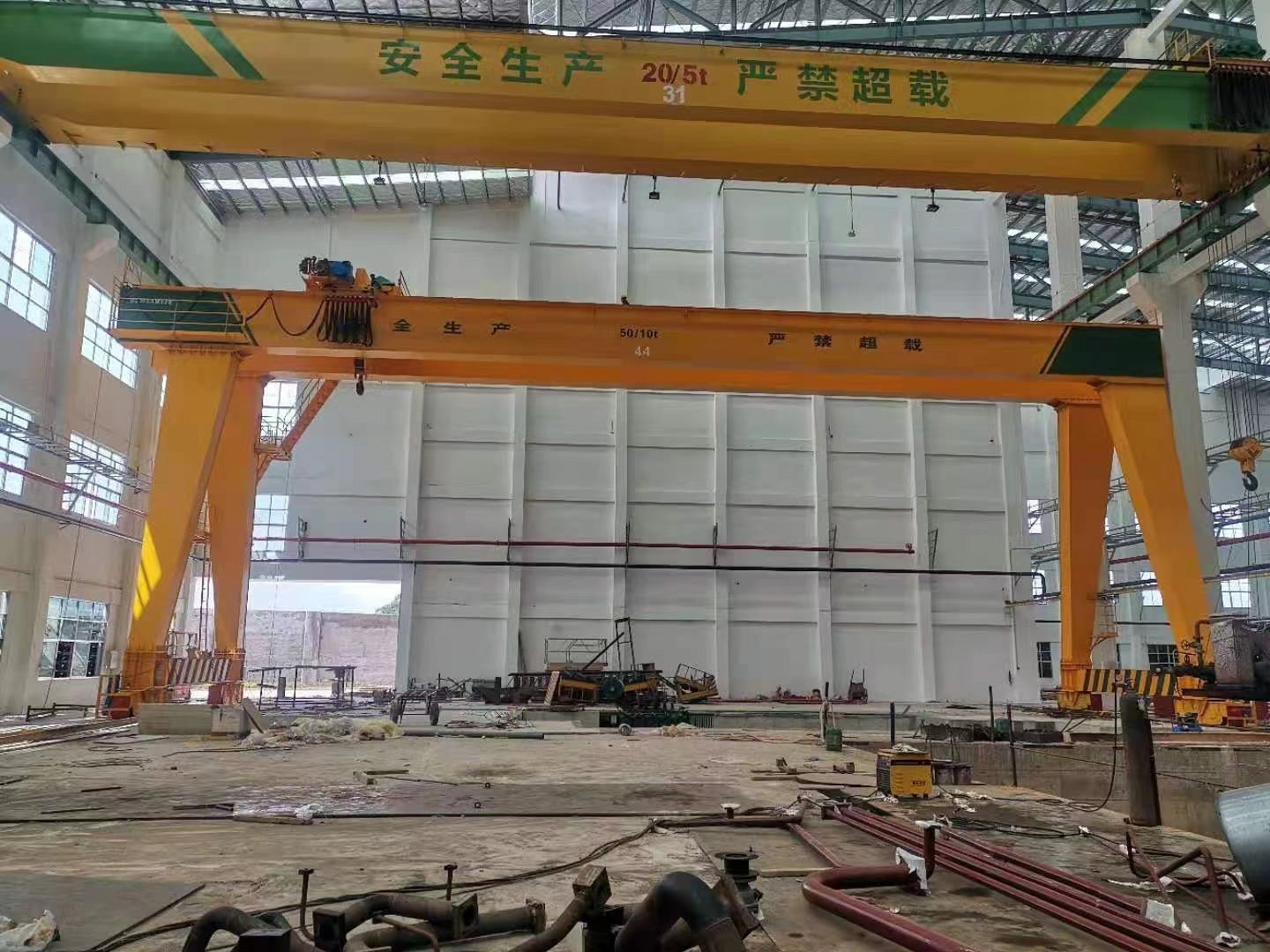 鳳鋁50噸門式起重機.jpg 50噸門式起重機